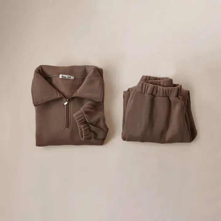 Cozy Winter Fleece Set — Warm Sweatshirt + Pants